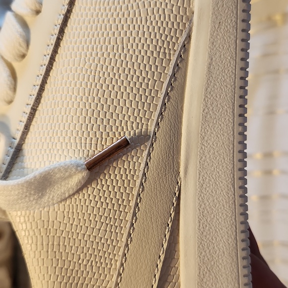 Dolce Vita White Size 10 Sneakers - Picture 4 of 5